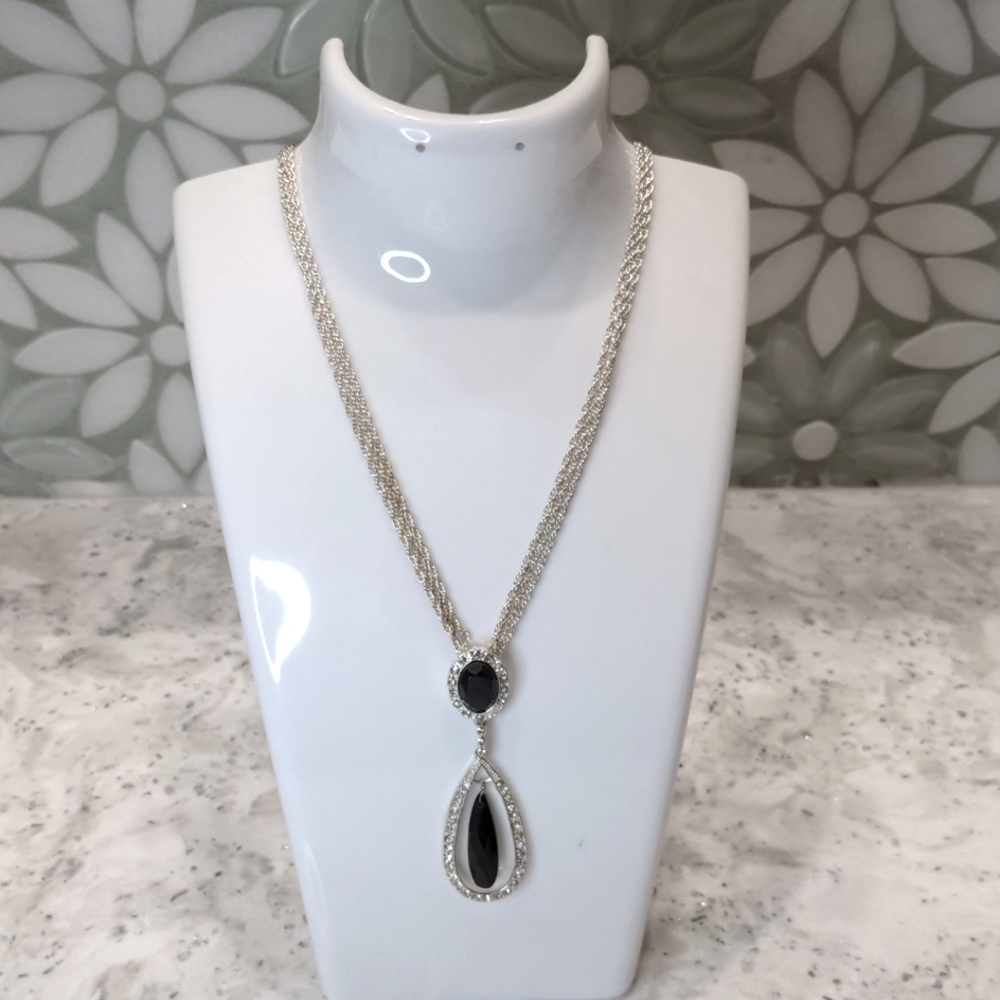 Elegant Silver-Tone Necklace with Black Teardrop Pendant & Rhinestone Accents